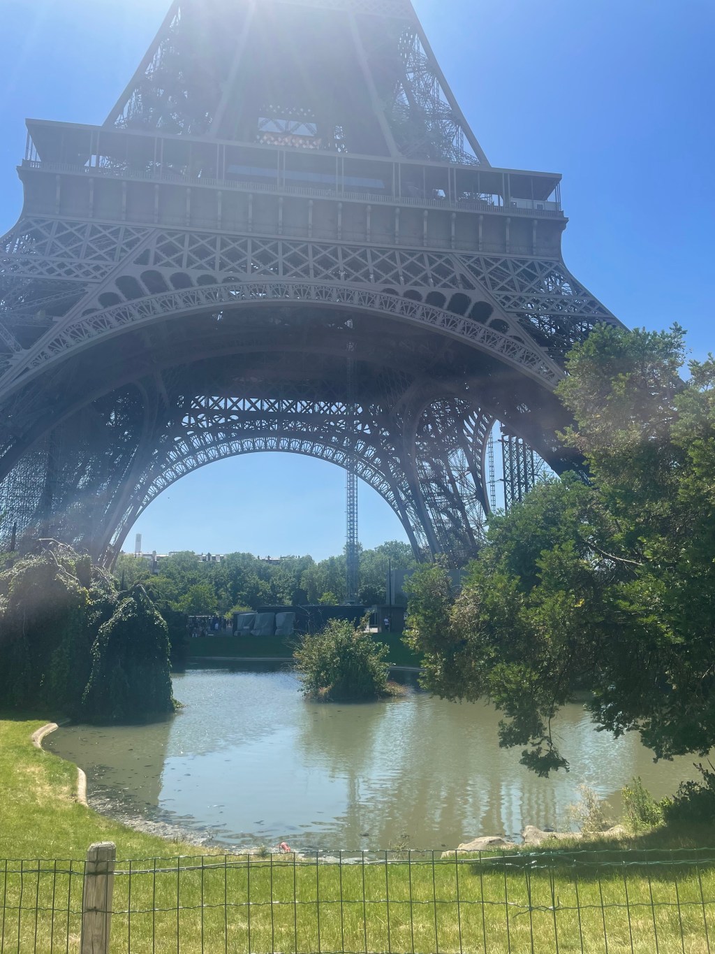 Creases in the&nbsp;Charm