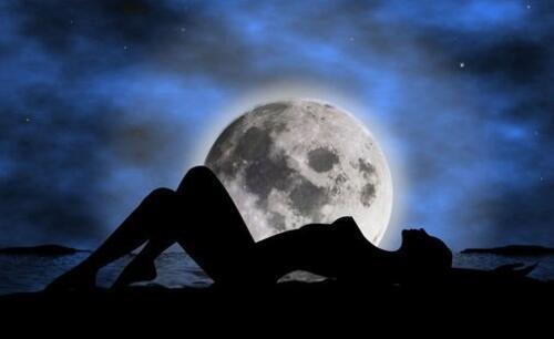 NaPoWriMo #9 Lunar&nbsp;Souse